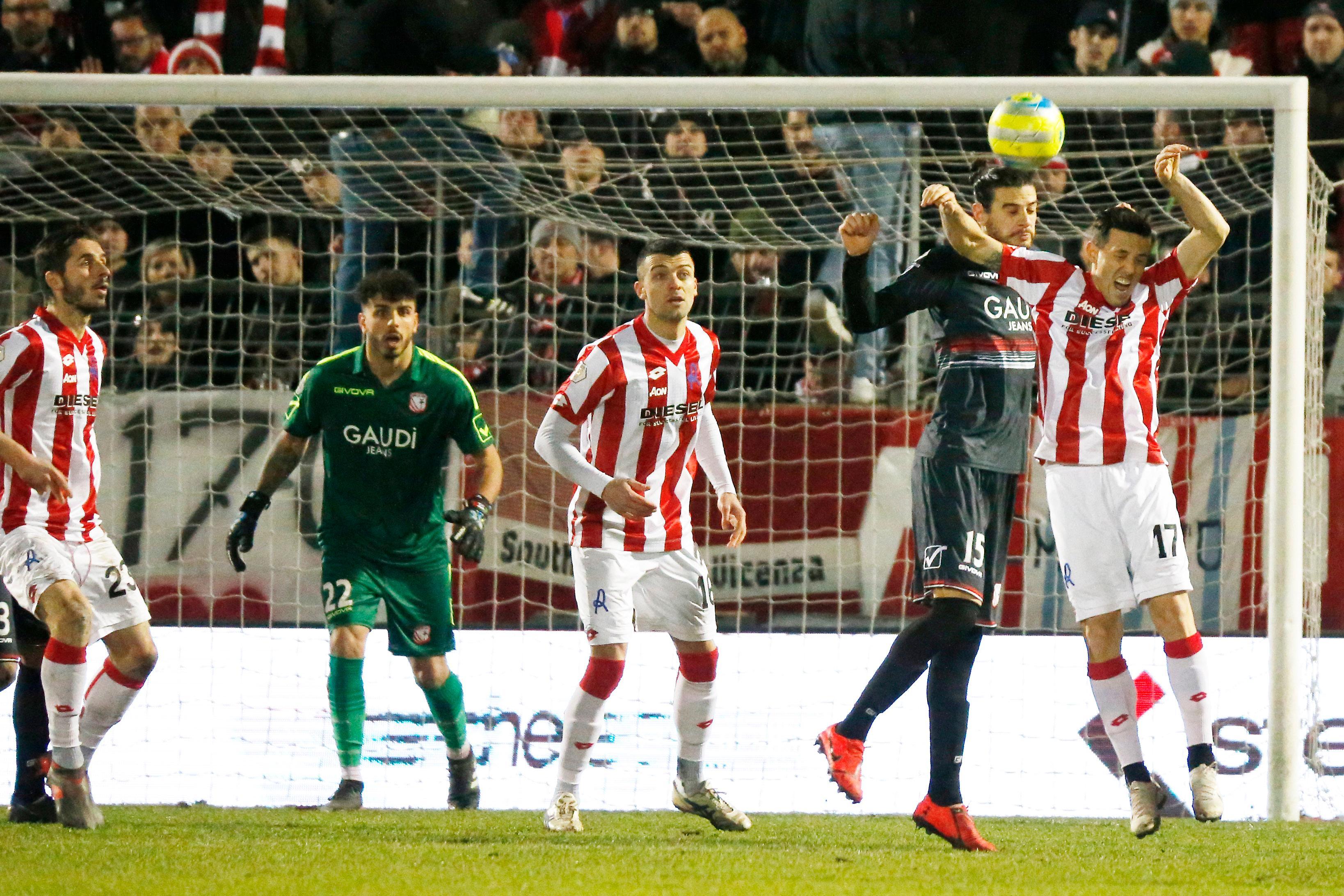 Il Carpi si deve inchinare al Vicenza e finisce in 9