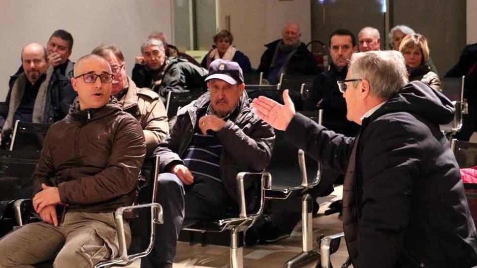 «Se farete pagare il parcheggio il commercio qui andrà in crisi»