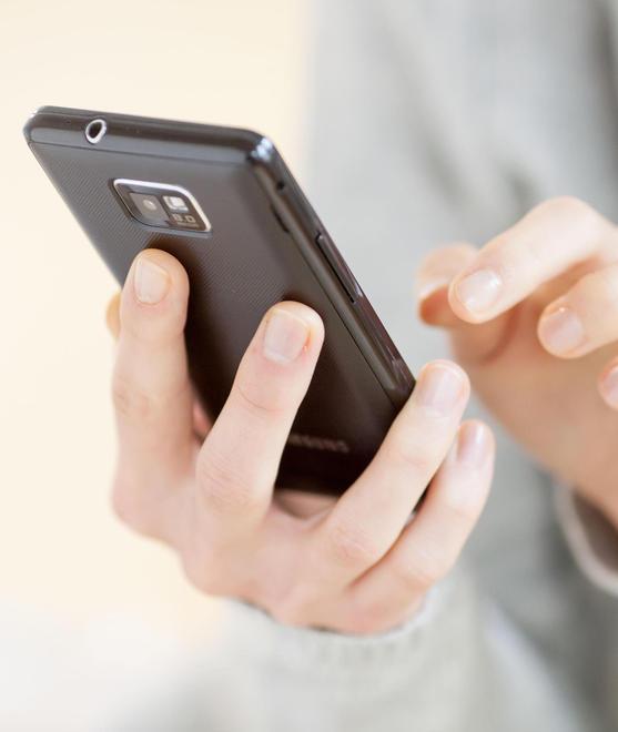 Smartphone, come si usa Corso per i soci Auser