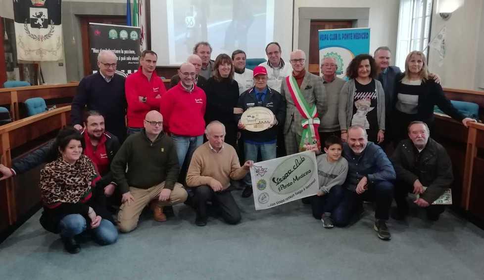 Grande festa al Vespa Club per l’ingresso fra i soci del mitico Giuseppe Cau 