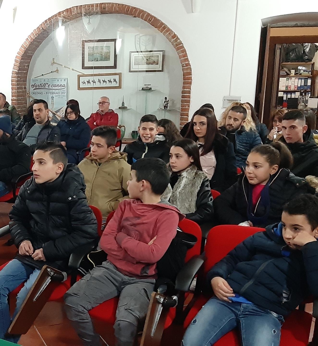 I giovani cavalieri vanno a lezione di benessere animale