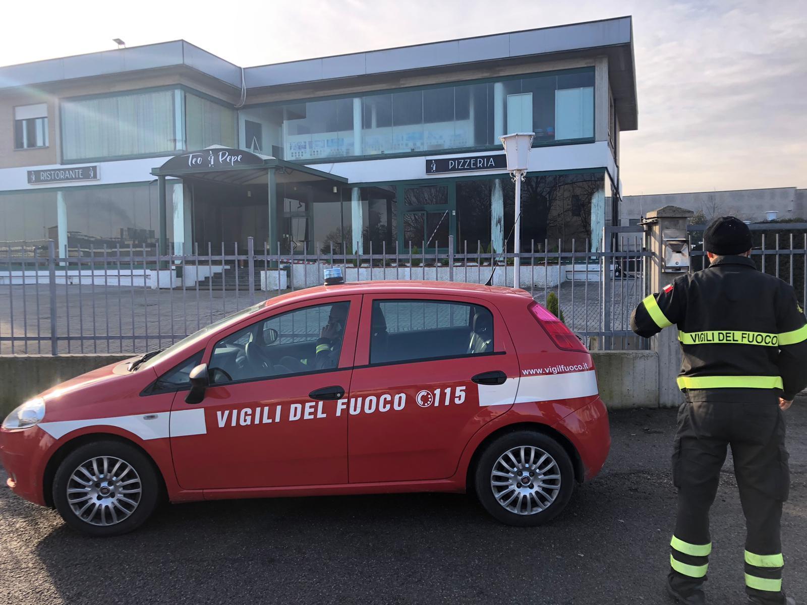 Castelnuovo, incendio al ristorante Teo Pepe 