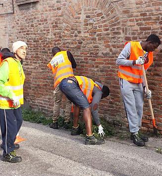Migranti a Ferrara, sempre più “invisibili” e non aiutati: «Legge da cambiare» 