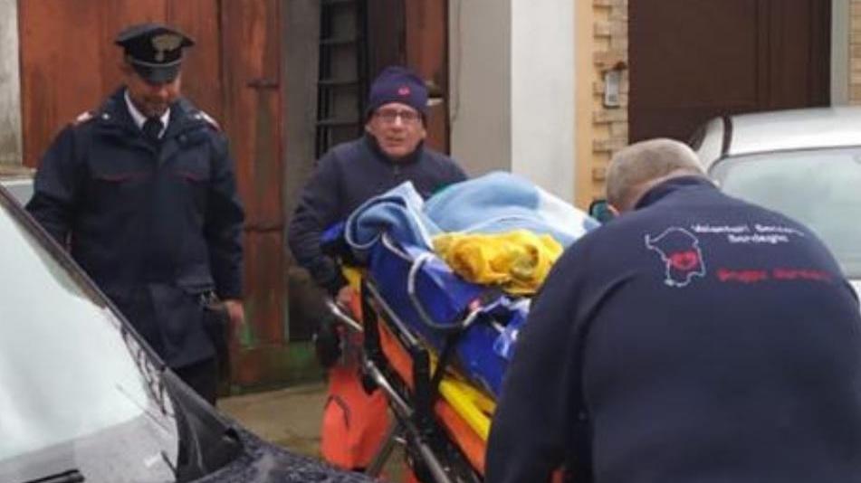 Villaputzu, ottantenne solo cade in casa: soccorso dai carabinieri 