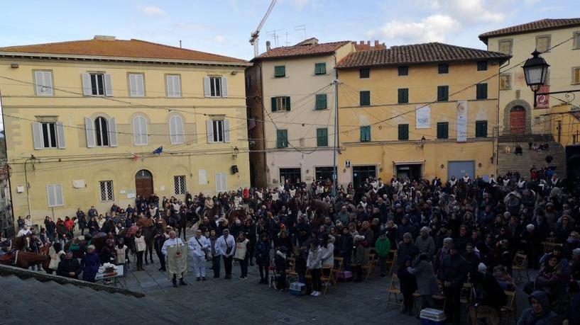 In tanti alla benedizione degli animali