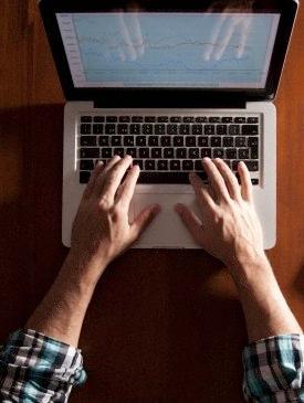 La polizza è inesistente, 49enne truffato online 