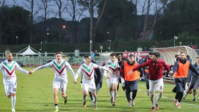 Il Vicenza batte il Carpi e continua la fuga La Reggiana si tiene il secondo posto