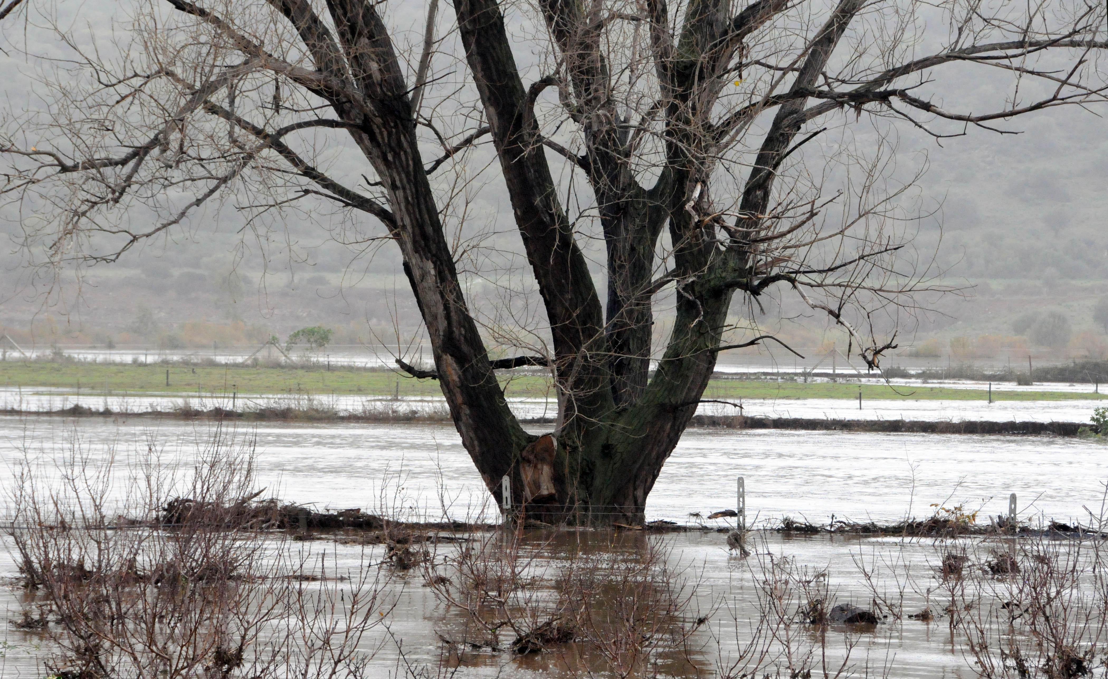 Maltempo, strade allagate e frane nel centro e sud Sardegna