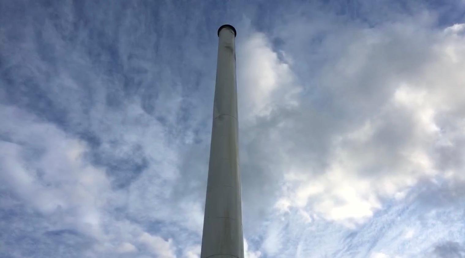 La torre rimasta senza il generatore a causa dell'esplosione