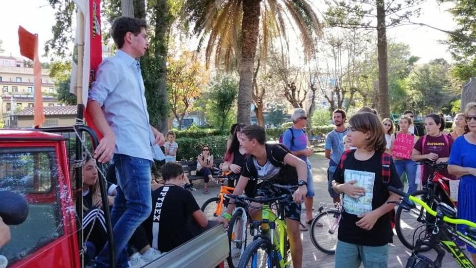 «Una zona urbana unica e più corse degli autobus»