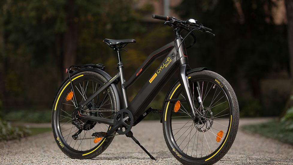 Alle Terme di Saturnia le bici elettriche Pirelli per scoprire il territorio