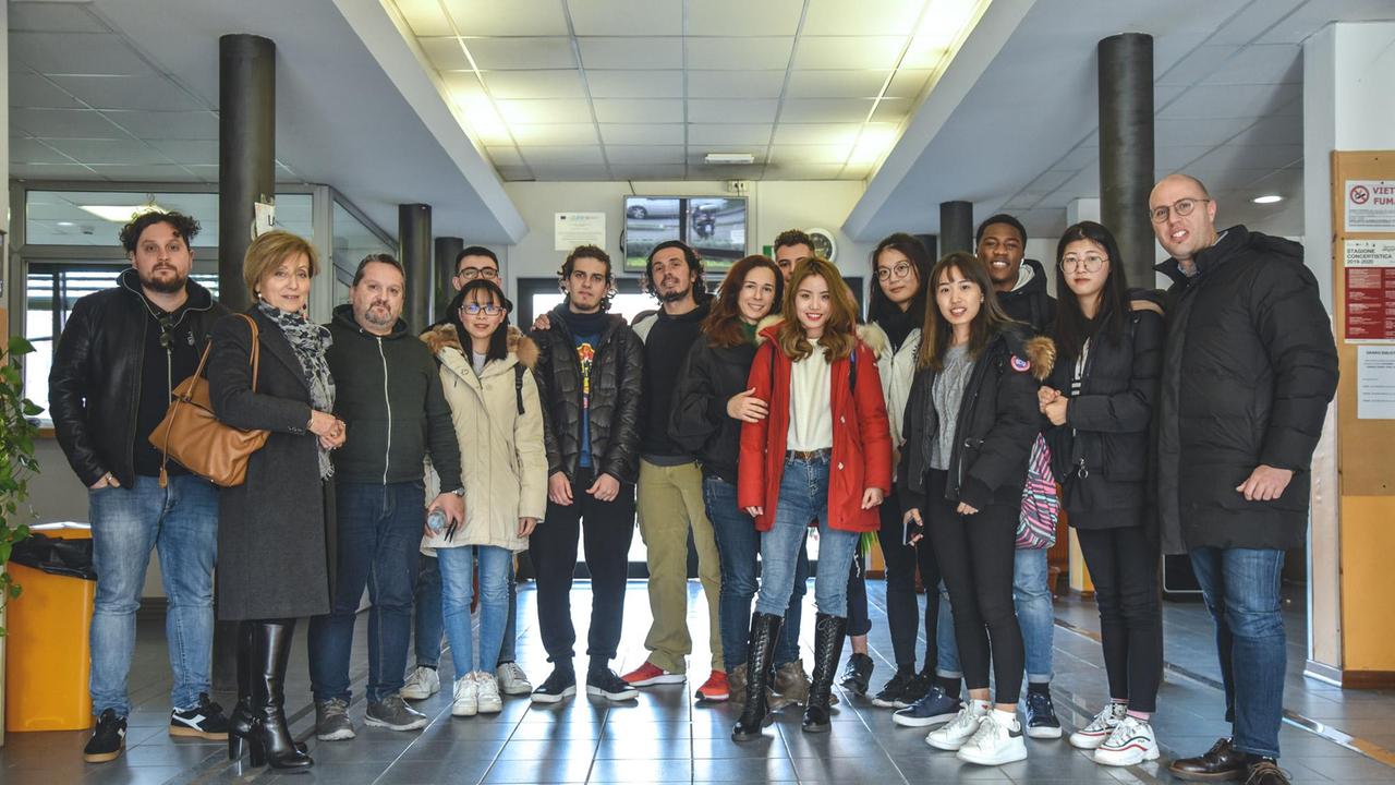 All’Istituto Dagomari di Prato alcuni studenti sono stati “ingaggiati” per vestire i panni dei protagonisti di “Quest for Feilong”, un film a metà tra action movie e pellicola fantasy