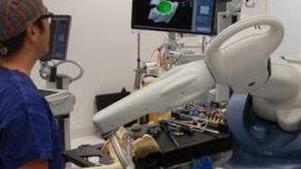 Il robot Mako del San Luca è il top della chirurgia protesica