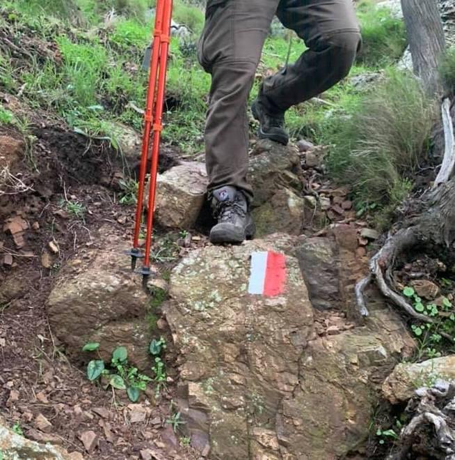 Il Cai dell’isola d’Elba in missione tra i sentieri archeologici di Piombino