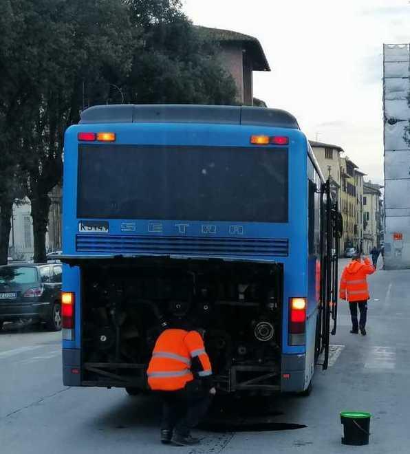 Giornata nera per il chi si sposta con i mezzi pubblici in tutta la Versilia 