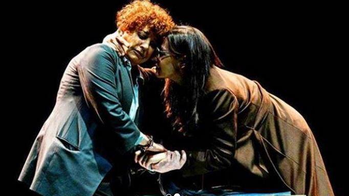 Sul filo dei rapporti umani «Io e Ambra sul palco siamo come equilibristi»