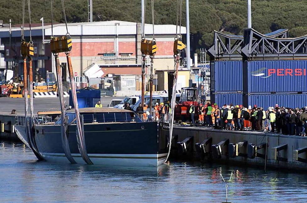 Il Kauris IV appena tocca acqua