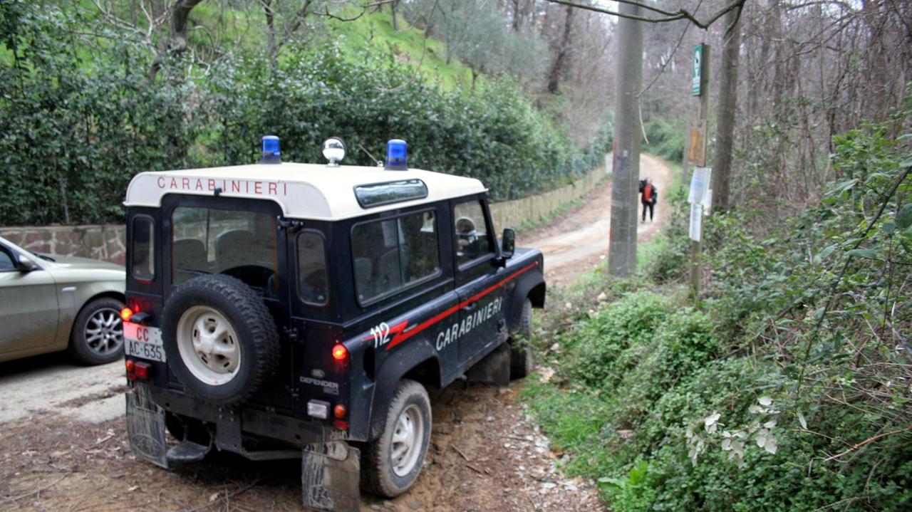 Un intervento dei carabinieri in montagna (foto d'archivio)