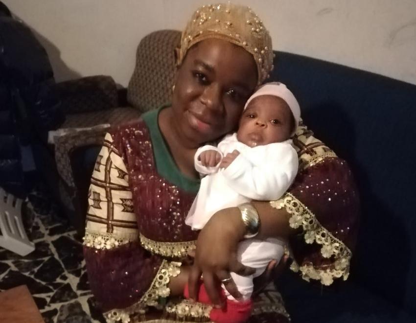 Tragedia a Reggio Emilia: neonata di un mese trovata morta a letto, stava dormendo accanto alla mamma 