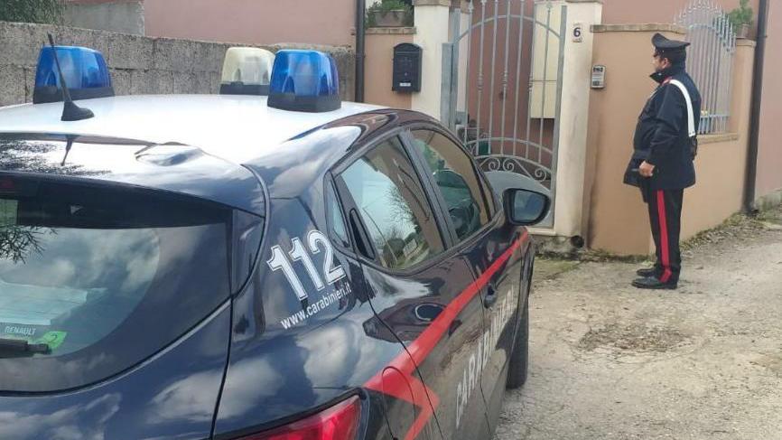 Villasor, brucia il portoncino della casa dello zio