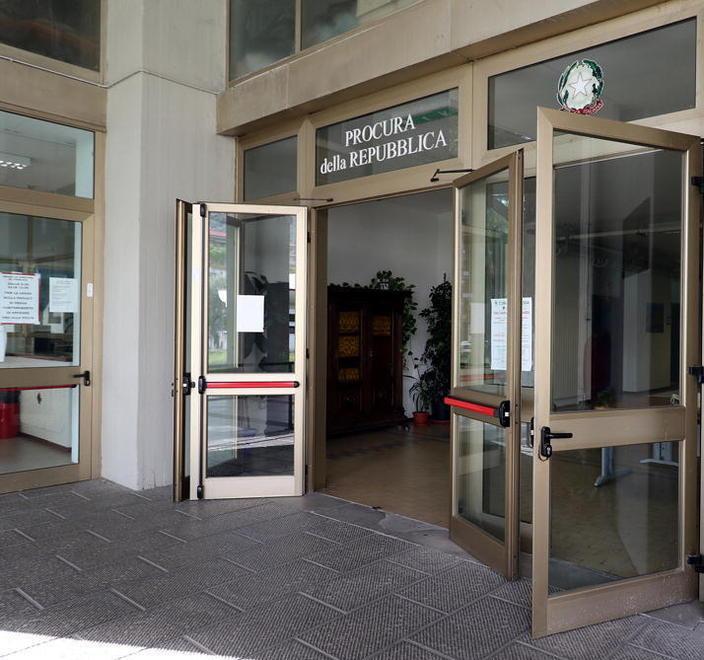 Presero a botte un’anziana e le sue due domestiche