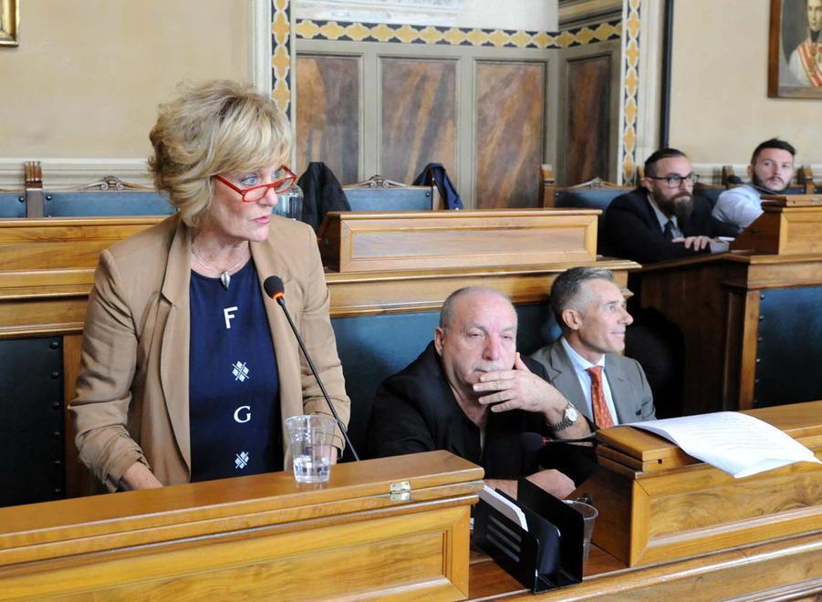Poche sedute: «Gli atti si accumulano a danno delle minoranze»