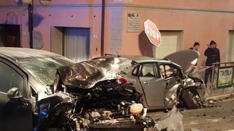 Scontro tra due auto sulla vecchia Aurelia