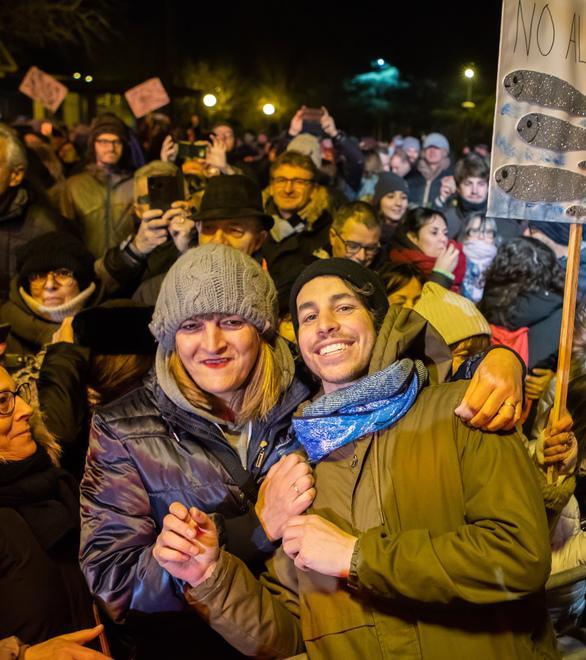 Un Capitano moderato contro “Bella Ciao” Bibbiano, in scena la sfida delle due piazze 