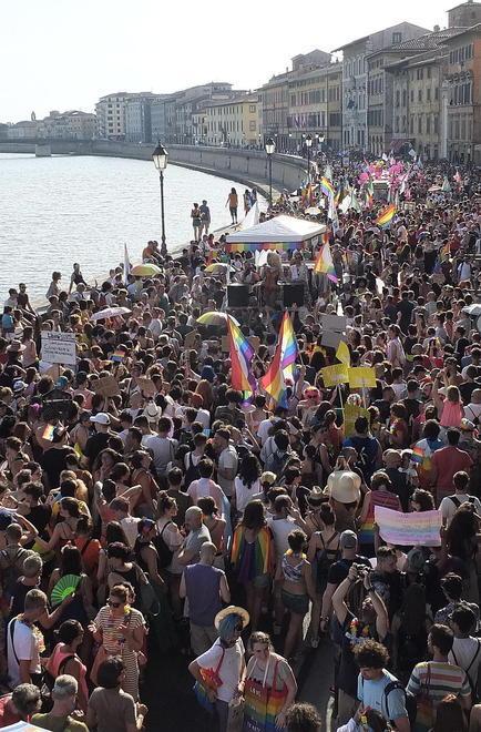 Il gay pride a Pisa