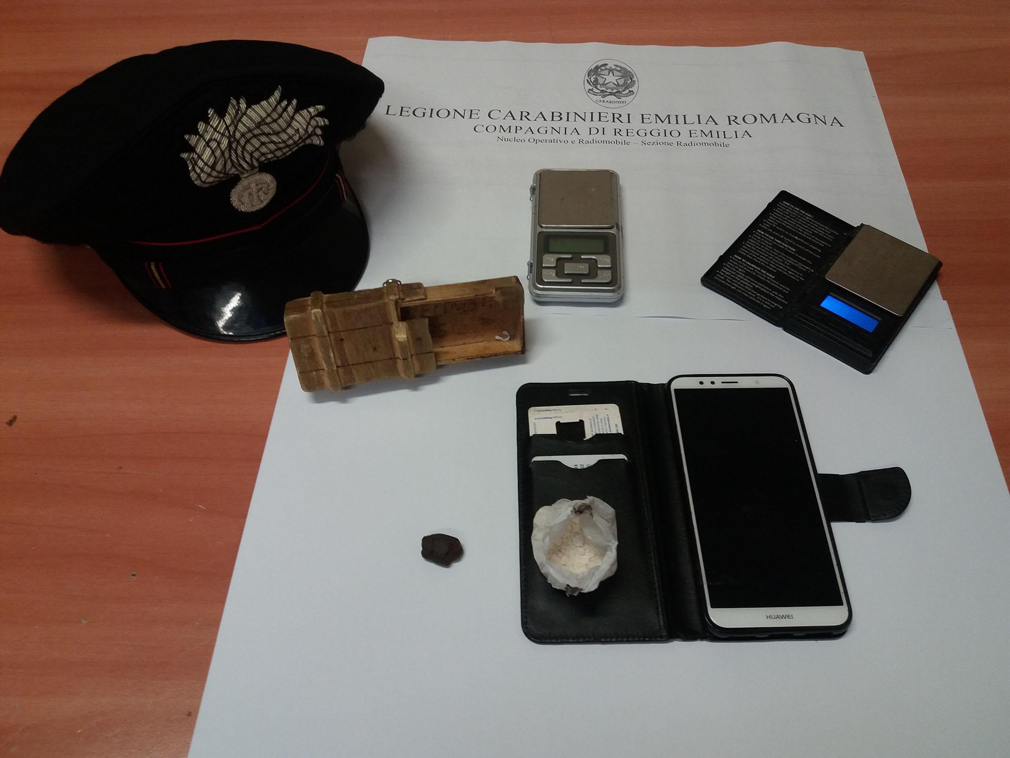 Arrestato mentre spaccia in zona stazione