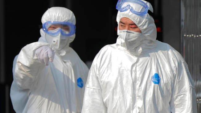 Virus Cina: 54 i morti, 323 nuovi casi