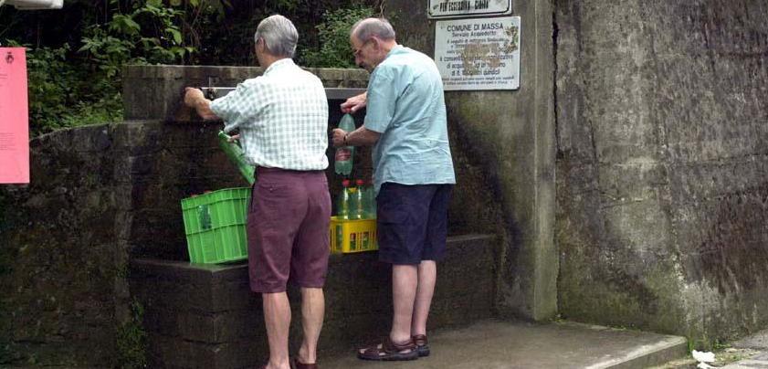Niente più batteri: riapre la fontana a Canevara 