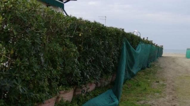 Il bagno 90º Minuto preso di mira dai vandali