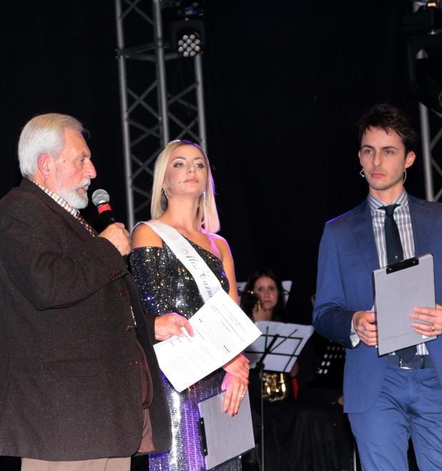 Teatro tutto esaurito per il gran finale dello Sprocco 