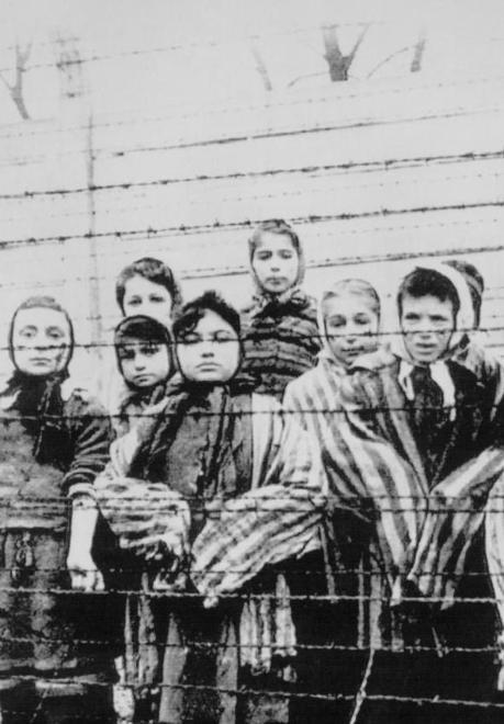 «Targa sulla casa della famiglia di Gigliola» Castell’Azzara ricorda l’orrore della Shoah