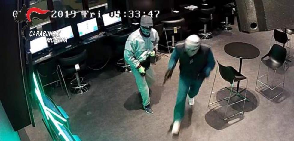 Si difende dal gip il vigilante reggiano nei guai per rapina