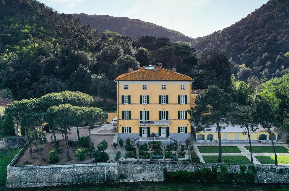 Clinica compra all'asta hotel di lusso 