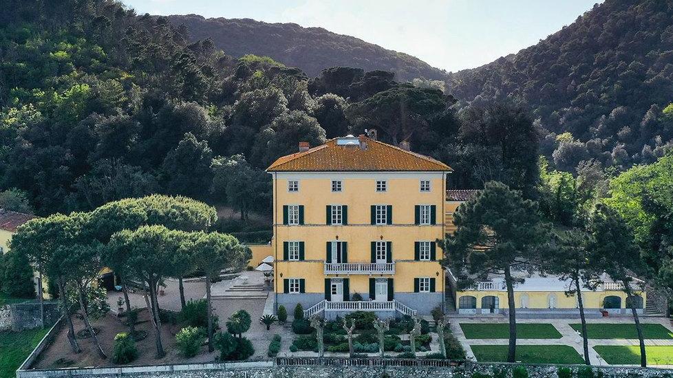 Clinica compra all'asta hotel di lusso