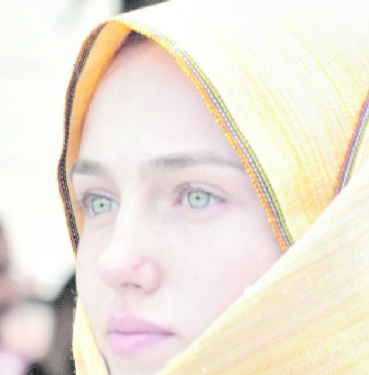 Ecco i cibi che fanno bene alla vista: dal pesce ai crostacei, dalla frutta secca al cioccolato 