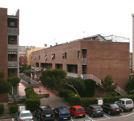 Un quartiere popolare di Rosignano Solvay (Foto d'archivio)