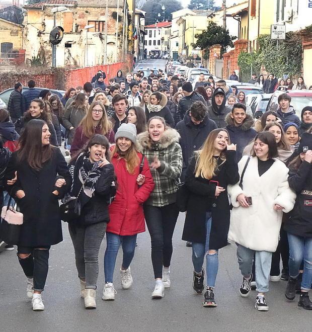 Pistoia, gli studenti dell'Einaudi: continueremo a protestare 