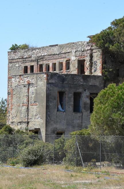 La ex colonia marina Saragat di Marina di Grosseto (Foto Agenzia Bf)