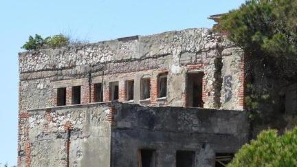 La ex colonia marina Saragat di Marina di Grosseto (Foto Agenzia Bf)