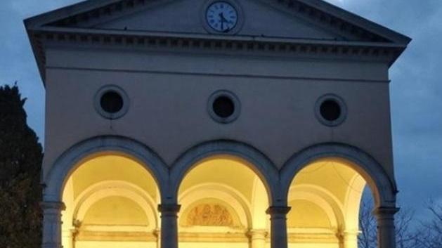 Nuove luci led installate nel sagrato della chiesa