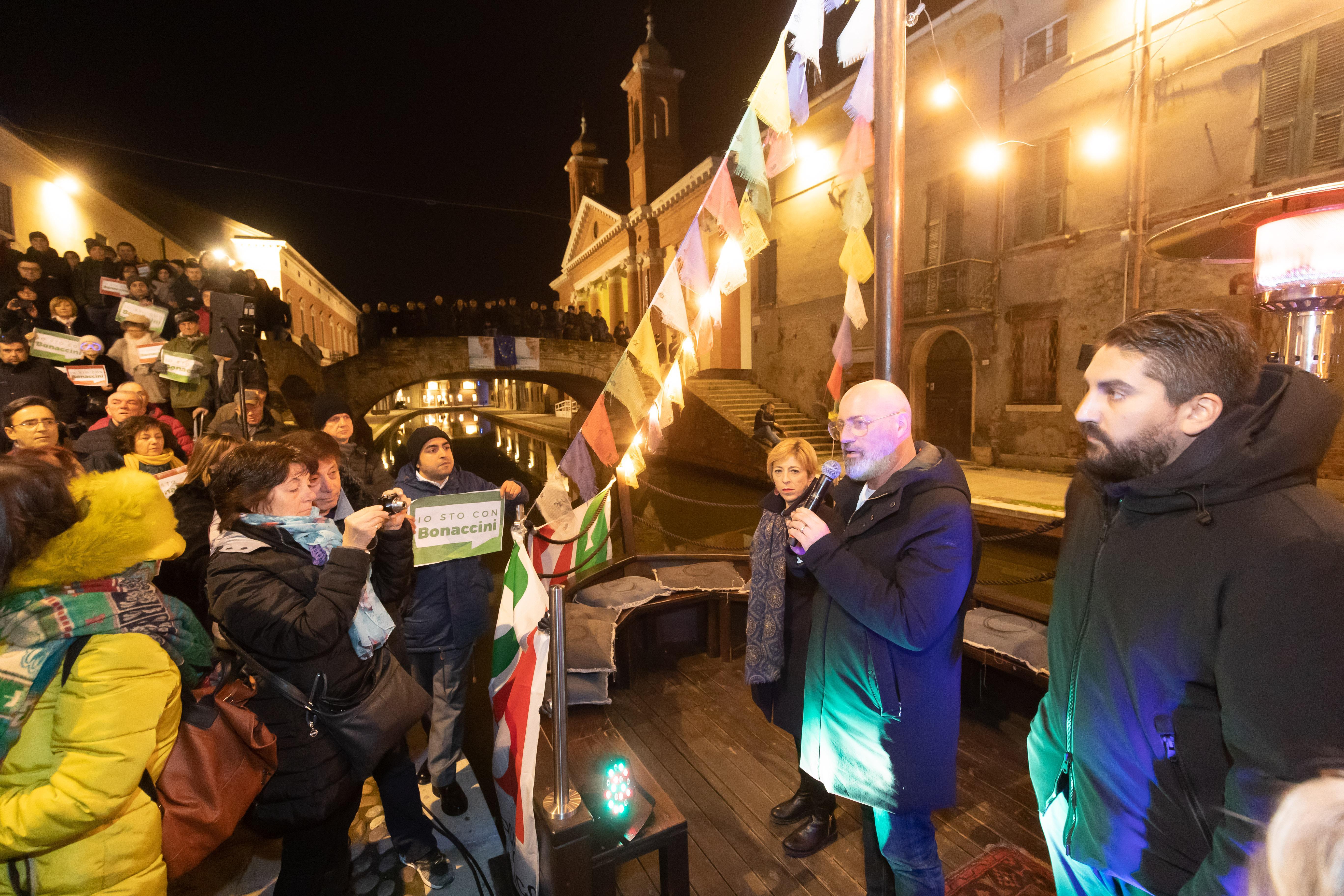 Il governatore Stefano Bonaccini a Comacchio con Marcella Zappaterra e Marco Fabbri