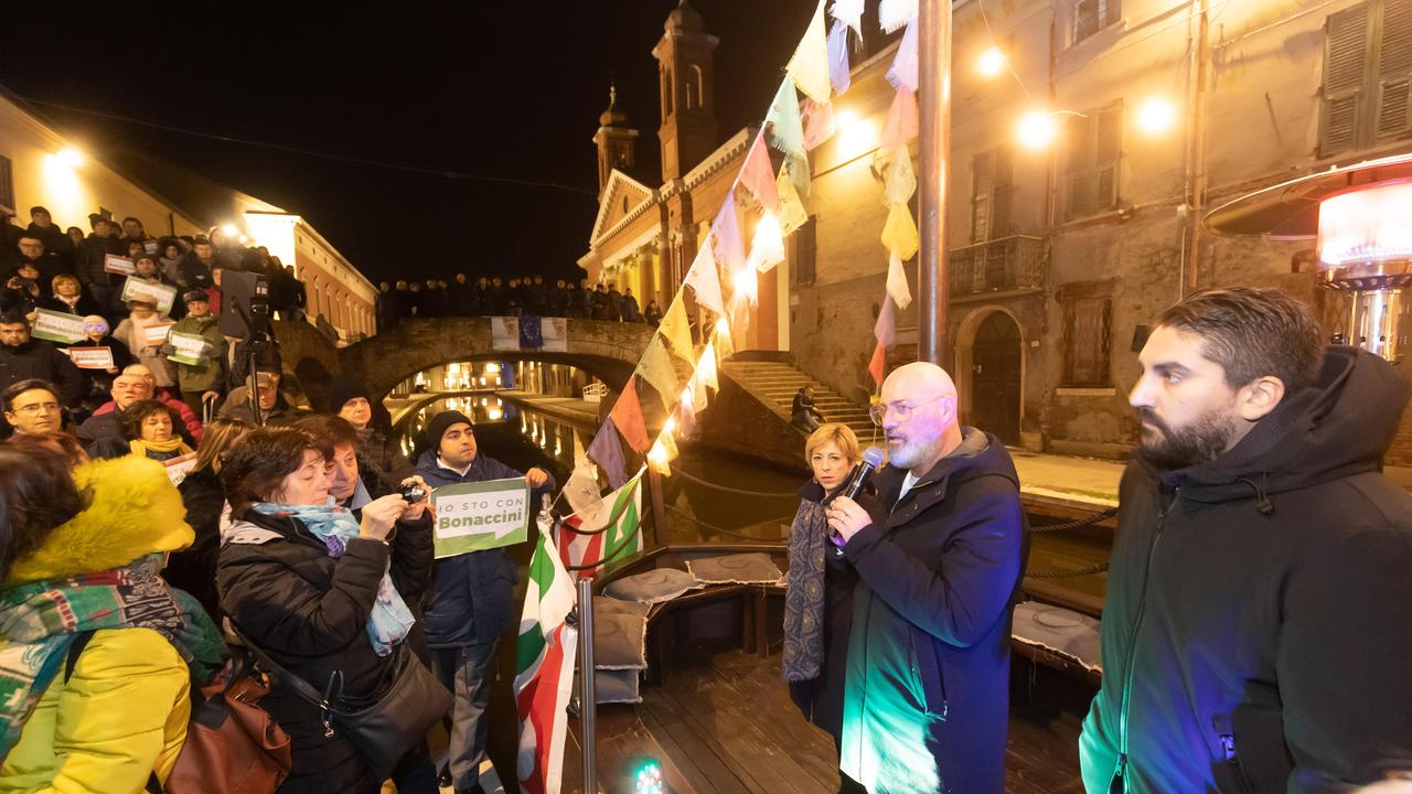 Il governatore Stefano Bonaccini a Comacchio con Marcella Zappaterra e Marco Fabbri