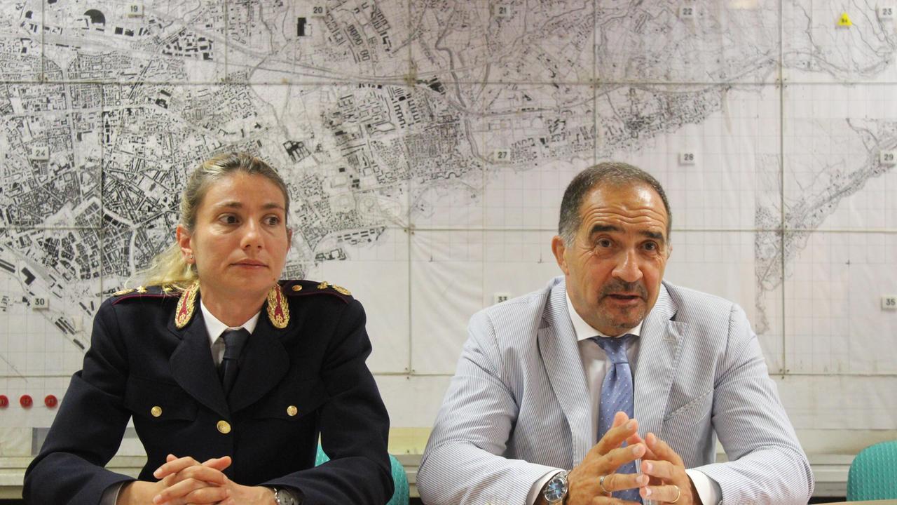 La vicequestore aggiunto Valentina Crispi con il questore Lorenzo Suraci (foto d'archivio)