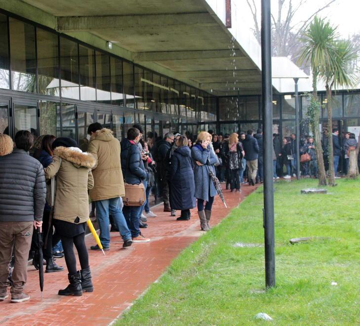 Noi trentenni precari a caccia di un posto fisso 