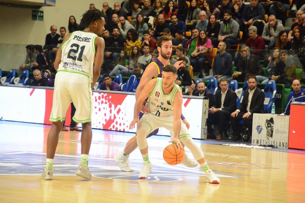 Spissu in azione sotto lo sguardo di Pierre