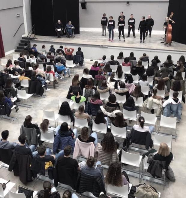 Incontri, teatro e film per spiegare l’inspiegabile 